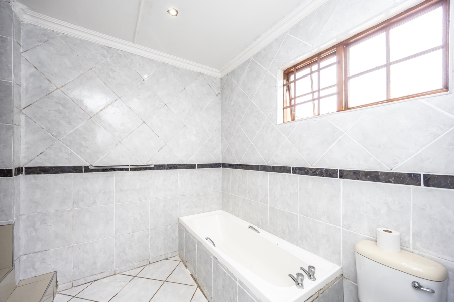 7 Bedroom Property for Sale in Selborne Eastern Cape